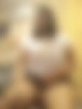 חדר צ'אט בשידור חי של ROXOLANAA_SEXY