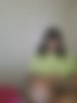 חדר צ'אט בשידור חי של ROXOLANAA_SEXY
