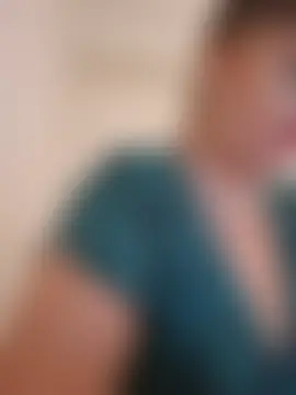 ห้องแชทสดของ ROXOLANAA_SEXY