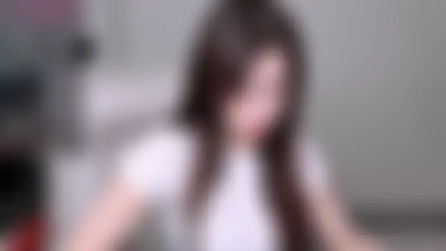 hknana Adlı Modelin Canlı Sohbet Odası
