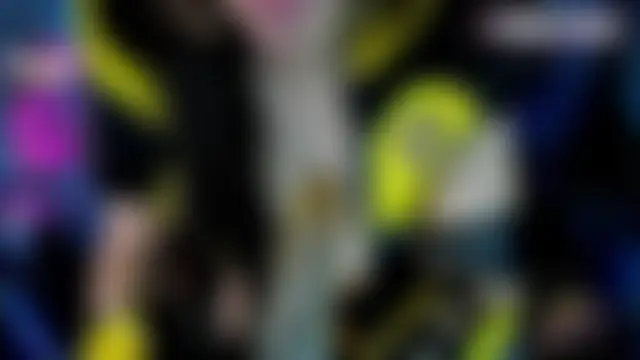 Cristina_blue – Naživo chatovacia miestnosť