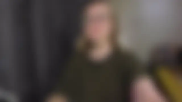 חדר צ'אט בשידור חי של MissBrightShine