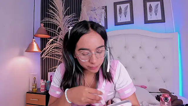 _sweet18's Webcam Show
