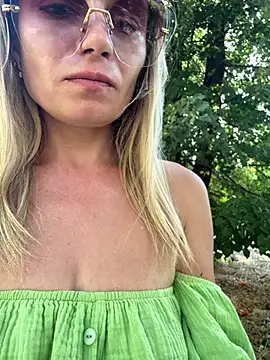 SweetCupcaks' Webcam Show