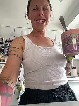 mydogsarebarking4u's Live Sex Cam Show