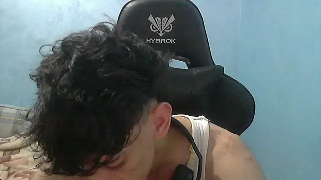 Dark_DesireX webkamerás műsora