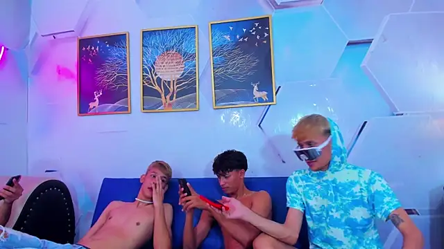 franyer_and_guys' Live XXX Chat