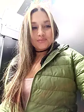 ALEJA__07's Webcam Show