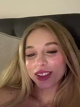 BabyAnais' Webcam Show