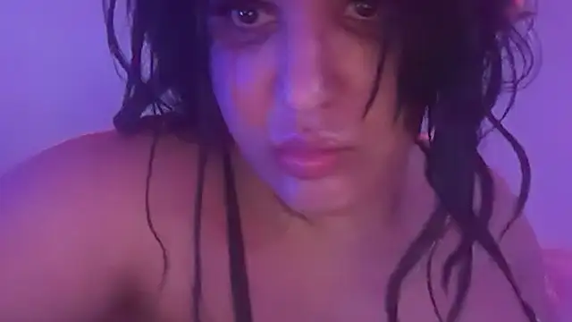 BareSlut6666LA's Webcam Show