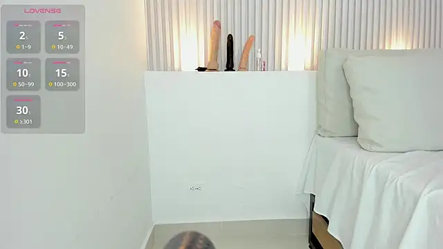 violet_roux's Webcam Show