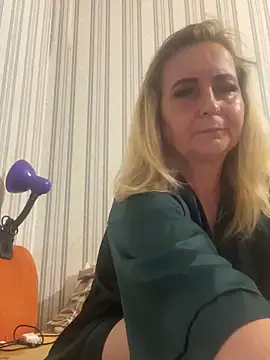 Irina2909@xh's Live Chat Room