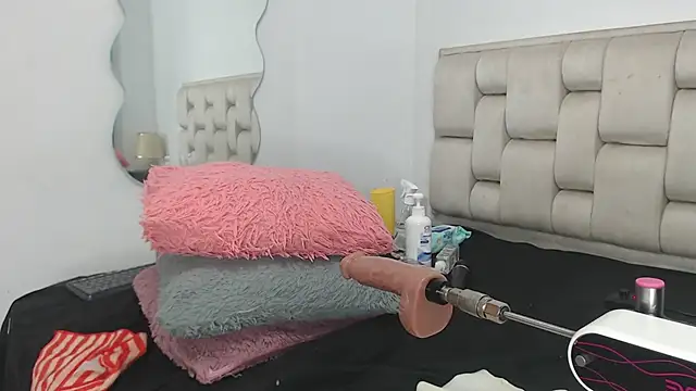 Roxy-Smith's Live Sex Cam Show