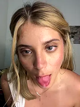 _Alice_1's Live Chat Room