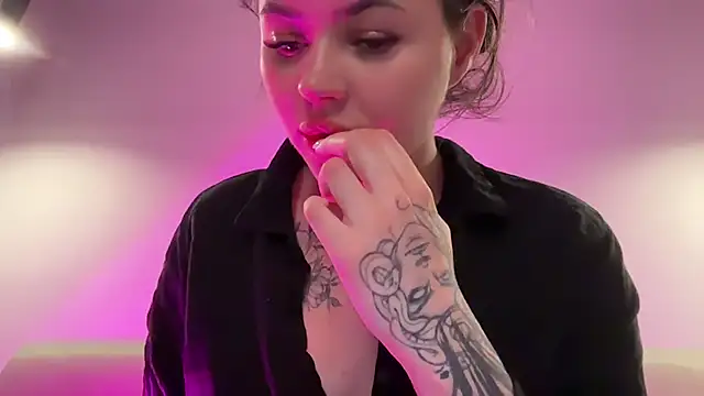 AlmaryKim's Live Sex Cam Show