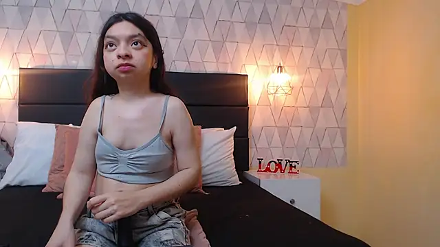 CharlotteMuller's Live Sex Cam Show