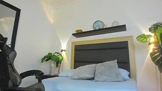 dalila30x's Live Sex Cam Show