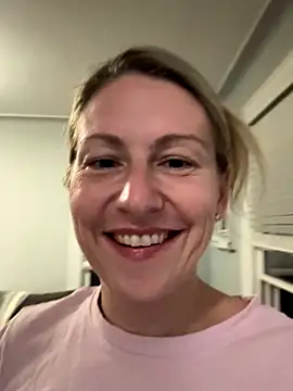 YourSophiaxo's Live Sex Cam Show