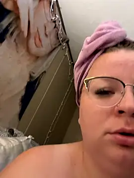 Blondiee_x's Live Sex Cam Show
