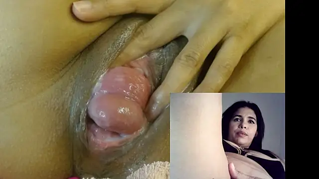 kamila-wc's Live Sex Cam Show