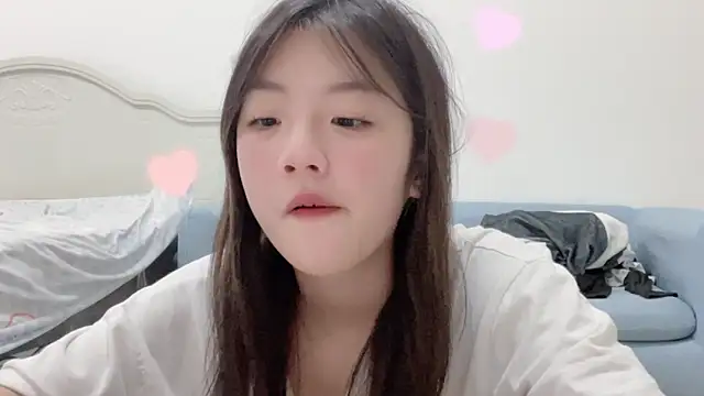 A_18_girls' Webcam Show