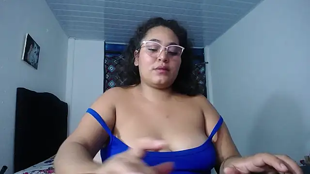 sirena_15's Live Sex Cam Show