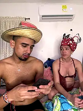 sweethoneytsx's Live Sex Cam Show