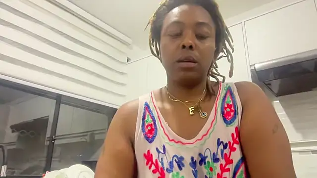 ChocolateCakeQueen's Live Sex Cam Show