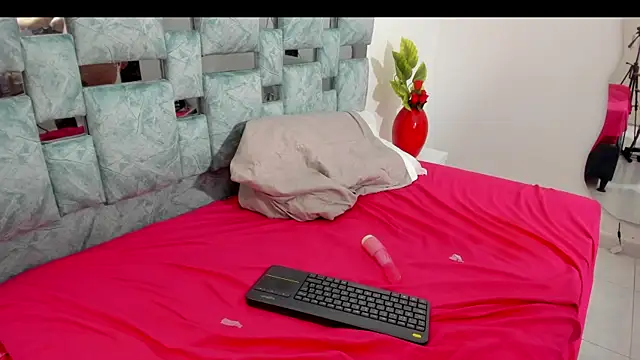 loversjessica's Live Sex Cam Show