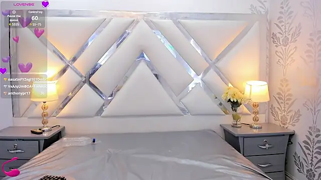 selenareyes' Live Sex Cam Show