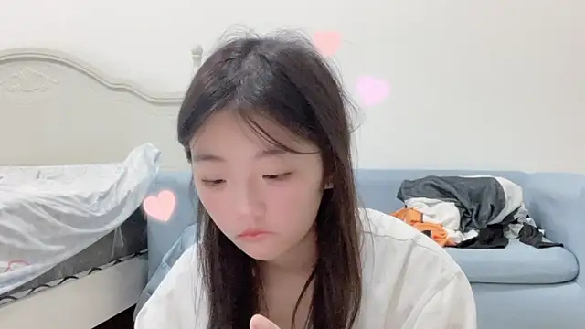 A_18_girls' Webcam Show