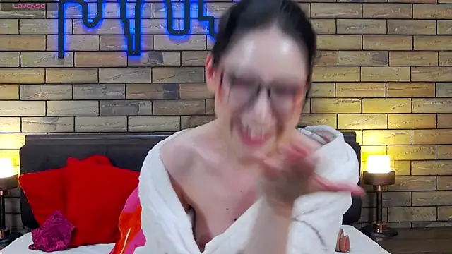KaylaLewys' Live Sex Cam Show