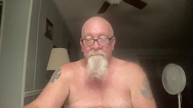 kcbace61760's Live Sex Cam Show