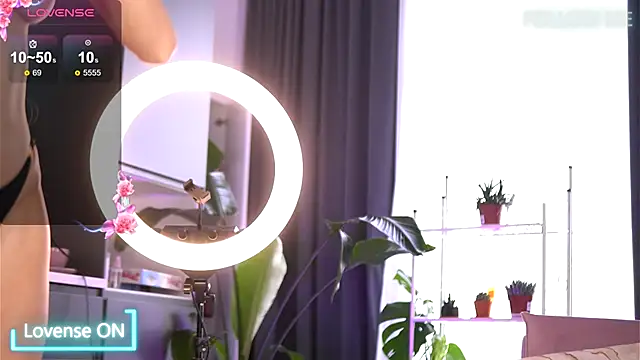 EmilyRaymont's Webcam Show