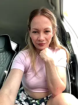 LavenderHot's Webcam Show
