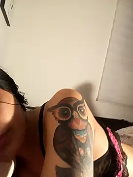 Greichellroberts' Live Sex Cam Show