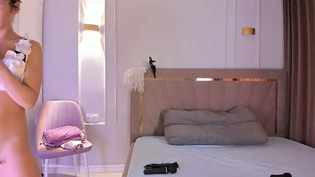 heemia's Webcam Show