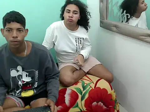 kloe_matias' Webcam Show