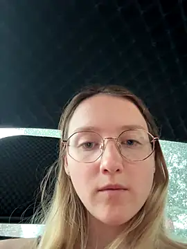 EmilyMood's Webcam Show