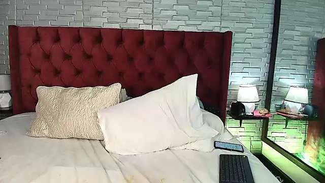 thecrazyadamss_'s Webcam Show