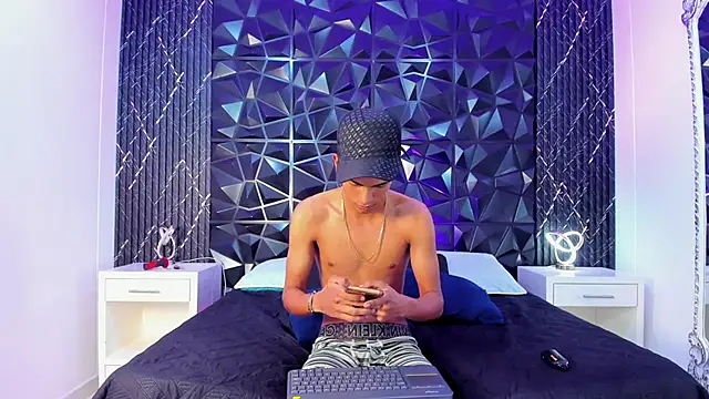 EthanClaust's Webcam Show