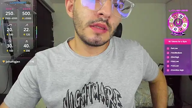 mateo_shiniki's Webcam Show