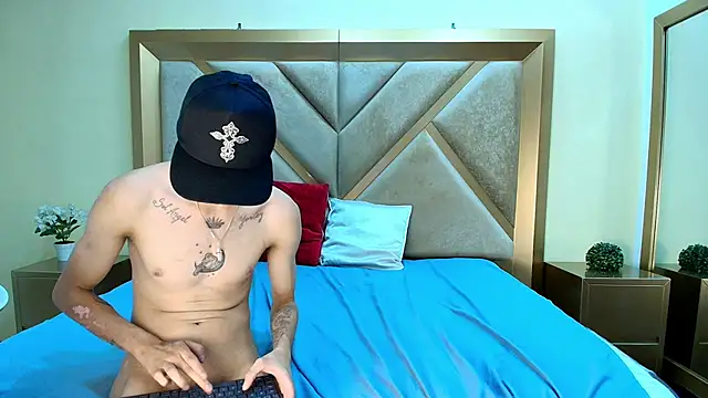 EmilyandMarcus' Webcam Show