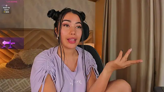 alice_kingsley_'s Webcam Show