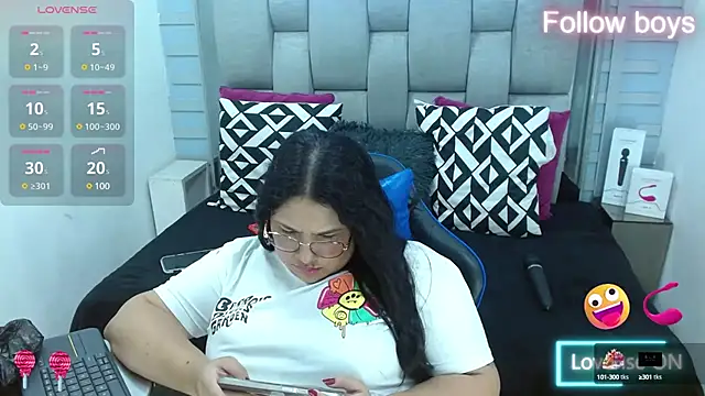 evelin_zaens' Live Sex Cam Show