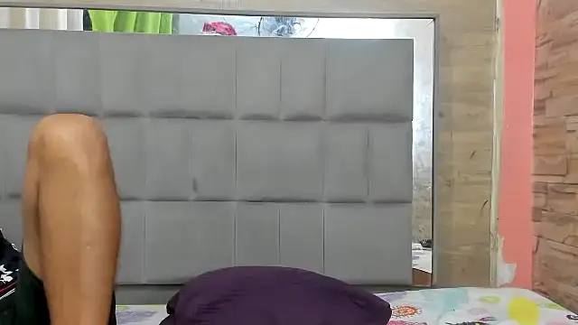 chicasirbo's Live Sex Cam Show