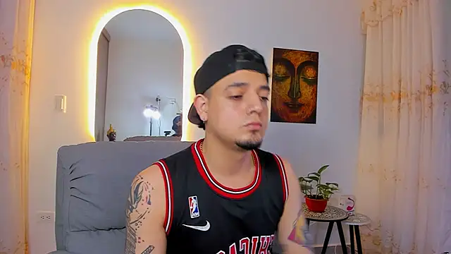 alejandro_calderon1's Live Sex Cam Show