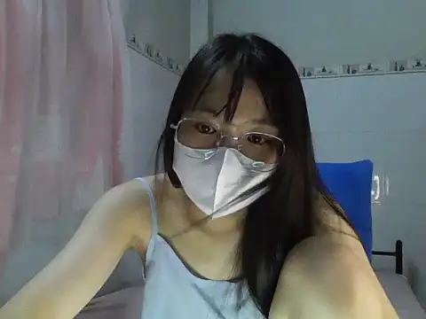 Philomena-2121's Live Sex Cam Show
