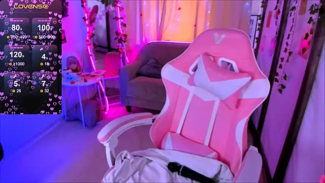 Alasssska's Live Sex Cam Show