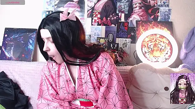 AliceChio's Live Sex Cam Show